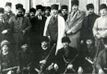 İstasyondaki karargâh binası önünde Çerkez Ethem ve adamlarıyla, Haziran 1920 